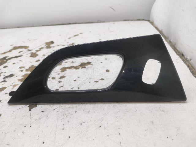 bontott PEUGEOT 407 Bal hátsó Kilincs Burkolat