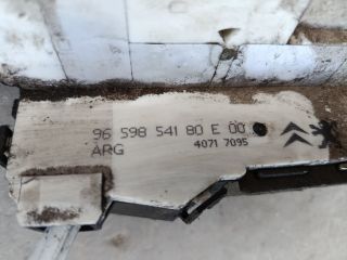 bontott PEUGEOT 407 Bal hátsó Központizár Motor