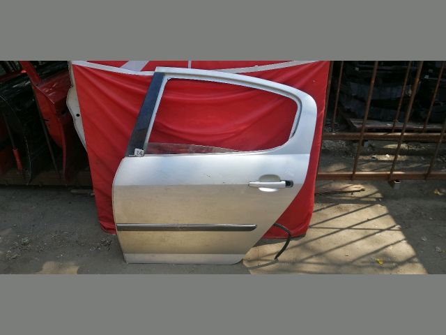 bontott PEUGEOT 407 Bal hátsó Külső Kilincs