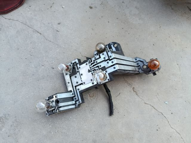 bontott PEUGEOT 407 Bal Hátsó Lámpa Foglalat