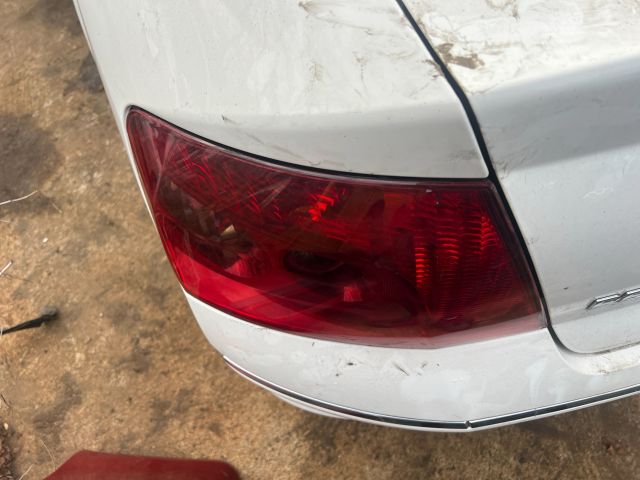 bontott PEUGEOT 407 Bal Hátsó Lámpa