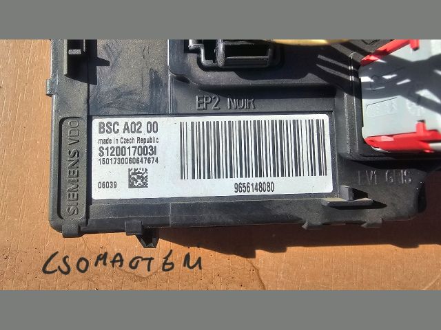 bontott PEUGEOT 407 Biztosítéktábla Csomagtér