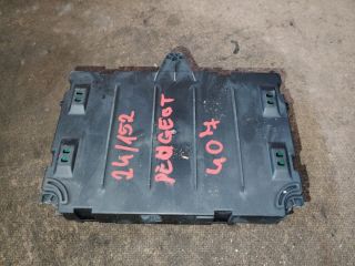 bontott PEUGEOT 407 Biztosítéktábla Csomagtér