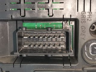 bontott PEUGEOT 407 Biztosítéktábla Utastér