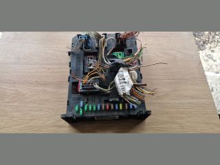 bontott PEUGEOT 407 Biztosítéktábla Utastér