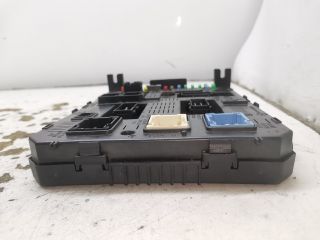 bontott PEUGEOT 407 Biztosítéktábla Utastér