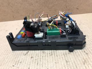 bontott PEUGEOT 407 Biztosítéktábla Utastér