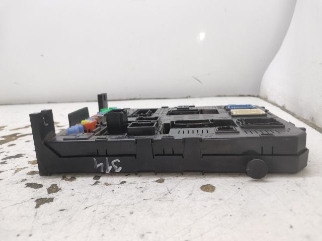 bontott PEUGEOT 407 Biztosítéktábla Utastér