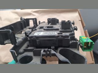 bontott PEUGEOT 407 Biztosítéktábla Utastér