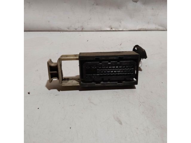 bontott PEUGEOT 407 Csatlakozó