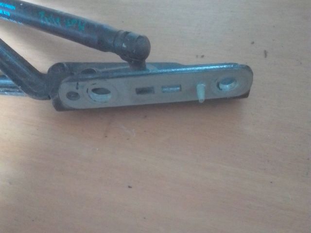 bontott PEUGEOT 407 Csomagtérajtó Bal Zsanér