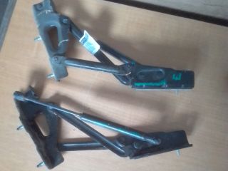 bontott PEUGEOT 407 Csomagtérajtó Bal Zsanér