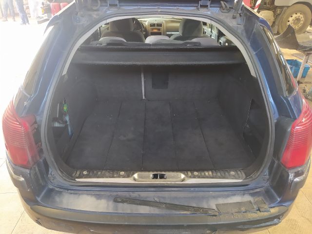 bontott PEUGEOT 407 Csomagtérajtó Burkolat Felső