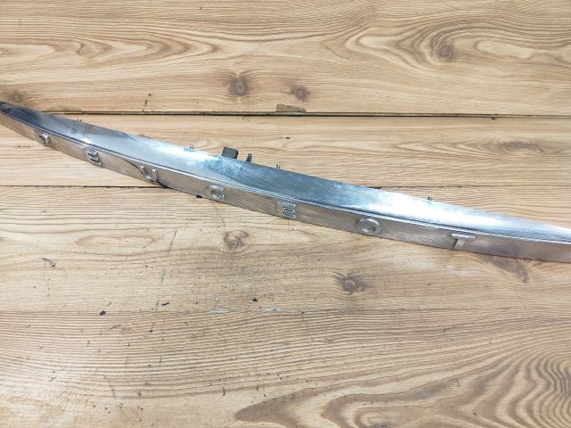 bontott PEUGEOT 407 Csomagtérajtó Díszléc