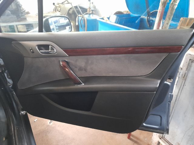 bontott PEUGEOT 407 Csomagtérajtó Gumikéder