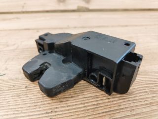 bontott PEUGEOT 407 Csomagtérajtó Zárszerkezet