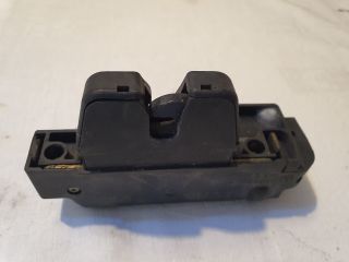 bontott PEUGEOT 407 Csomagtérajtó Zárszerkezet