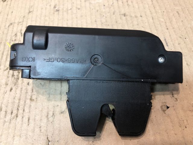 bontott PEUGEOT 407 Csomagtérajtó Zárszerkezet