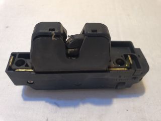 bontott PEUGEOT 407 Csomagtérajtó Zárszerkezet