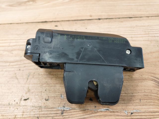 bontott PEUGEOT 407 Csomagtérajtó Zárszerkezet