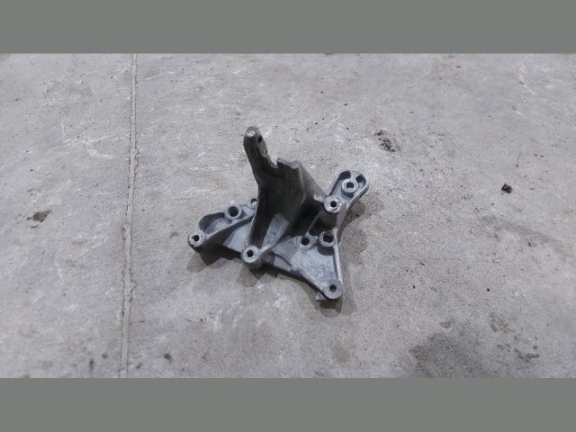 bontott PEUGEOT 407 EGR / AGR Hűtőtartó