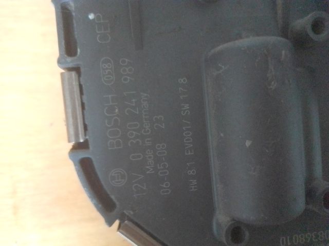 bontott PEUGEOT 407 Első Ablaktörlő Motor