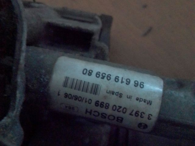 bontott PEUGEOT 407 Első Ablaktörlő Szerkezet