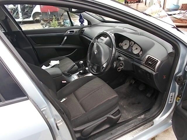 bontott PEUGEOT 407 Első Hamutartó