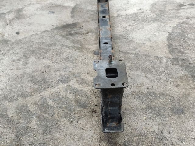 bontott PEUGEOT 407 Első Lökhárító Merevítő (Fém)