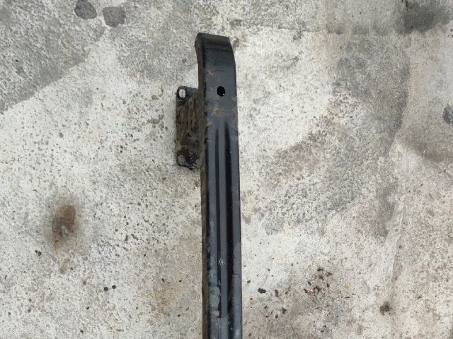 bontott PEUGEOT 407 Első Lökhárító Merevítő (Fém)