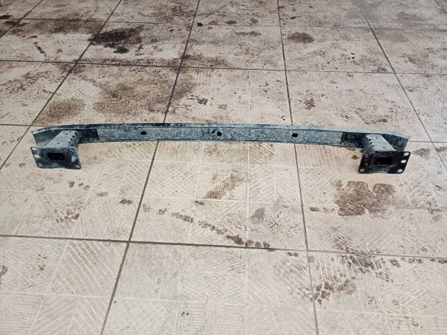 bontott PEUGEOT 407 Első Lökhárító Merevítő (Fém)