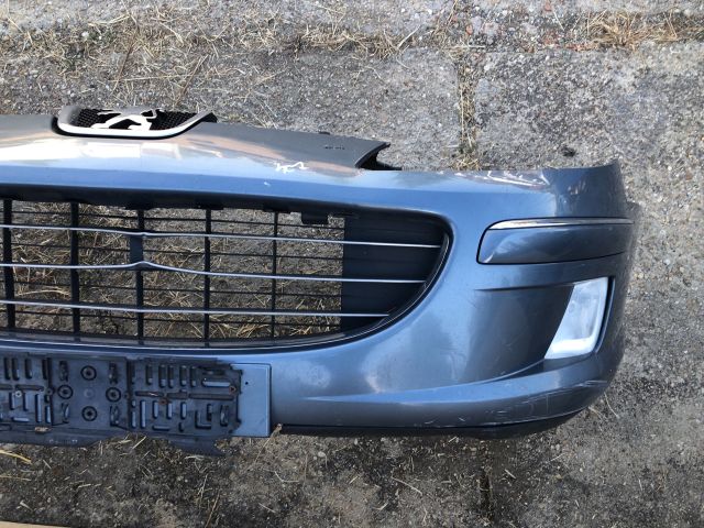 bontott PEUGEOT 407 Első Lökhárító (Részeivel)
