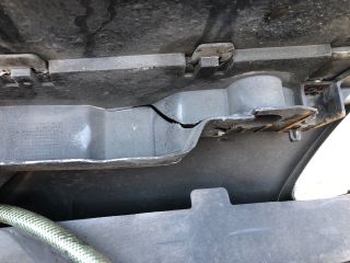 bontott PEUGEOT 407 Első Lökhárító (Részeivel)