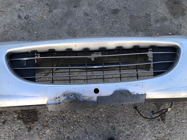 bontott PEUGEOT 407 Első Lökhárító (Részeivel)