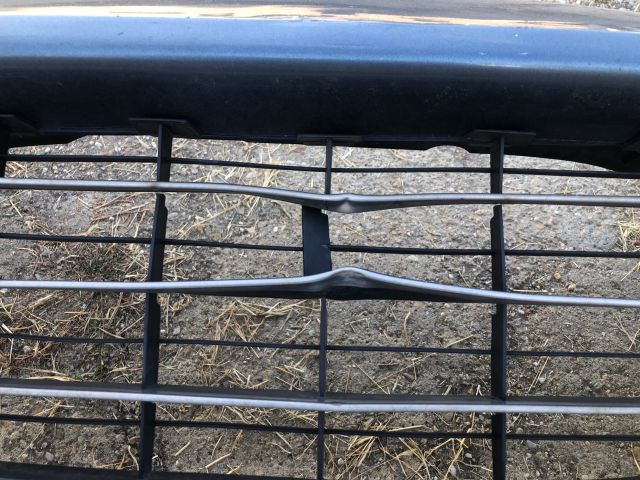 bontott PEUGEOT 407 Első Lökhárító (Részeivel)