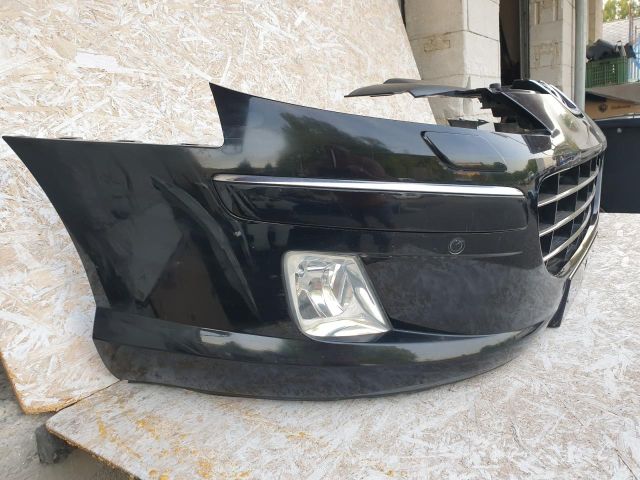 bontott PEUGEOT 407 Első Lökhárító (Részeivel)