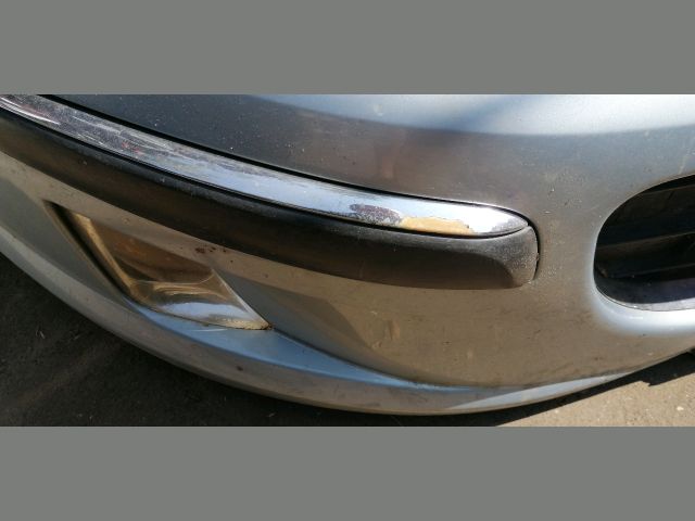 bontott PEUGEOT 407 Első Lökhárító (Részeivel)