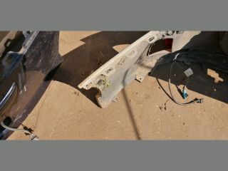 bontott PEUGEOT 407 Első Lökhárító (Részeivel)