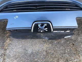 bontott PEUGEOT 407 Első Lökhárító (Részeivel)