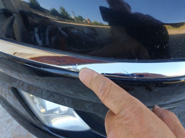 bontott PEUGEOT 407 Első Lökhárító (Részeivel)