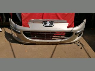 bontott PEUGEOT 407 Első Lökhárító (Részeivel)
