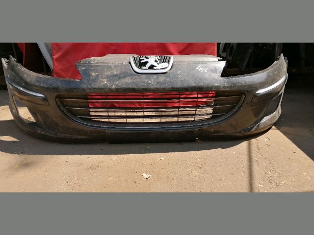 bontott PEUGEOT 407 Első Lökhárító (Részeivel)