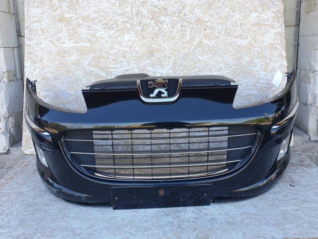 bontott PEUGEOT 407 Első Lökhárító (Részeivel)