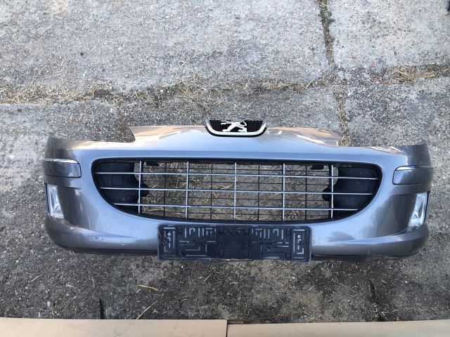 bontott PEUGEOT 407 Első Lökhárító (Részeivel)