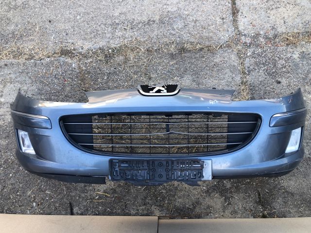 bontott PEUGEOT 407 Első Lökhárító (Részeivel)