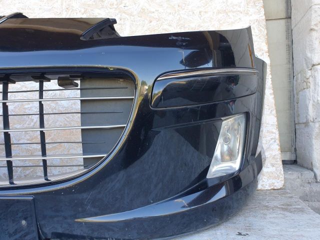 bontott PEUGEOT 407 Első Lökhárító (Részeivel)
