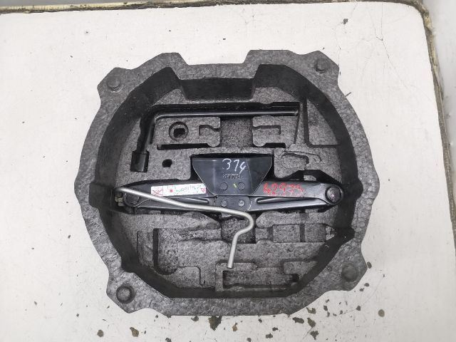 bontott PEUGEOT 407 Emelő