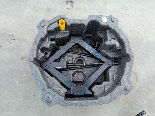 bontott PEUGEOT 407 Emelő