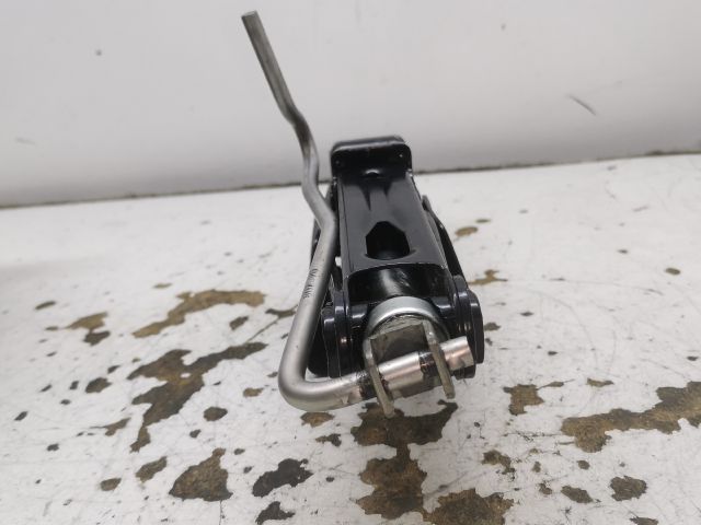 bontott PEUGEOT 407 Emelő