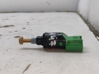 bontott PEUGEOT 407 Fék Pedál Kapcsoló